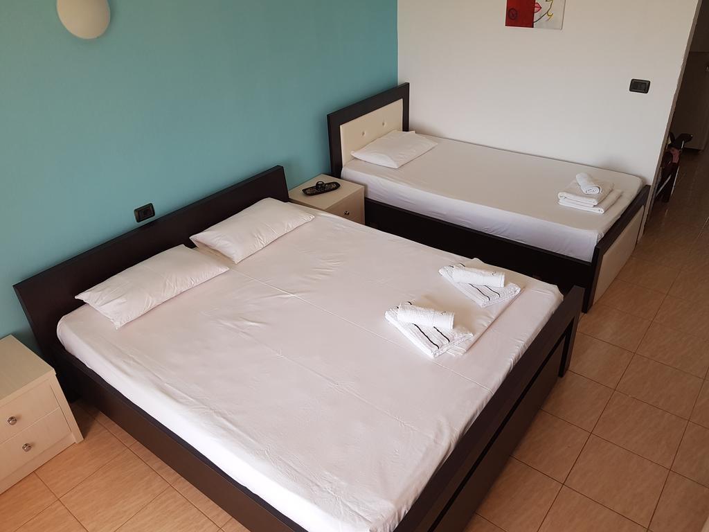 Vila Melpo Apartments Ilias Bagian luar foto