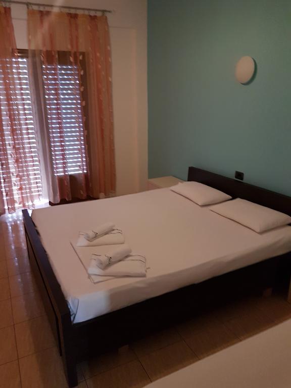Vila Melpo Apartments Ilias Bagian luar foto