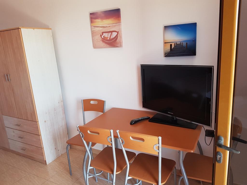 Vila Melpo Apartments Ilias Bagian luar foto