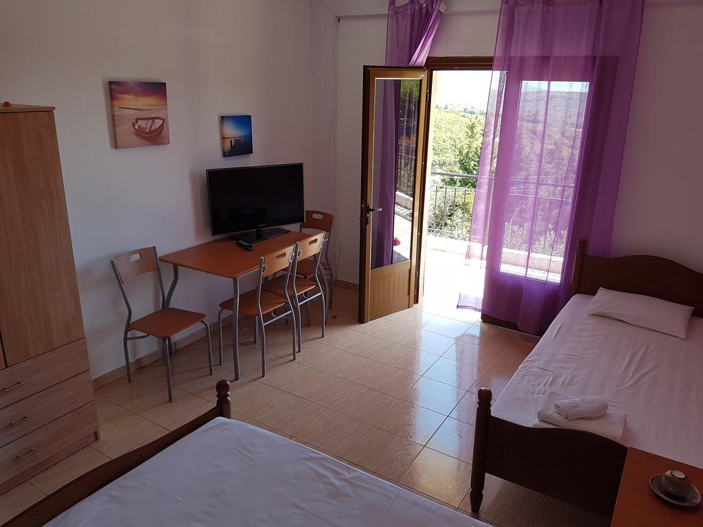 Vila Melpo Apartments Ilias Bagian luar foto